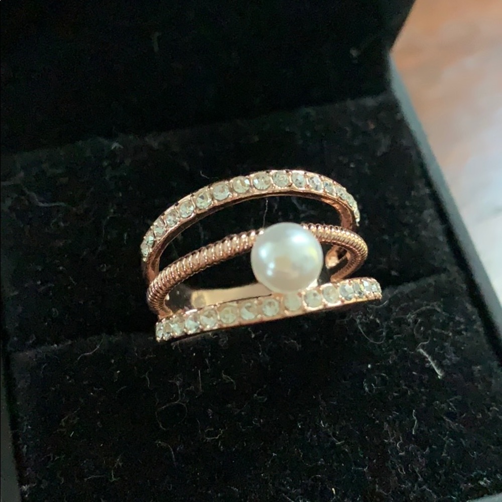 Pearl rose gold ring